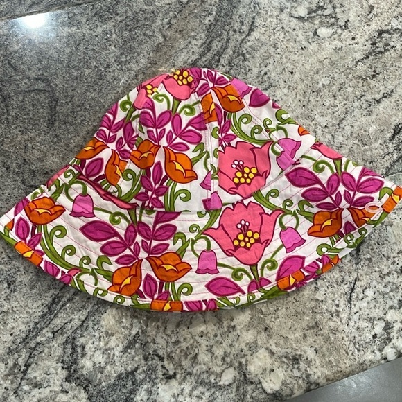 Vera Bradley Accessories - VERA BRADLEY Summer Bucket Hat, LILLI BELL Pink Orange Tulips, Reversible